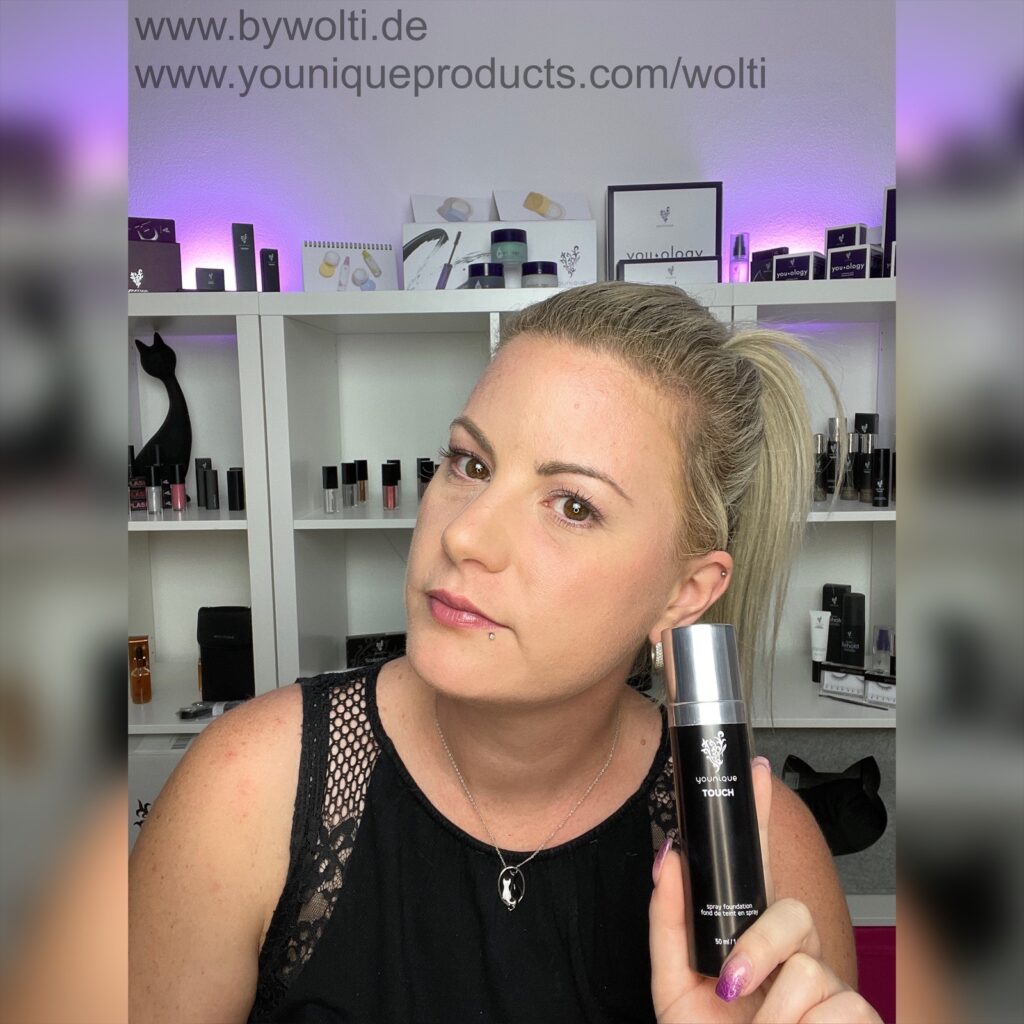 Younique Spray Foundation (2)